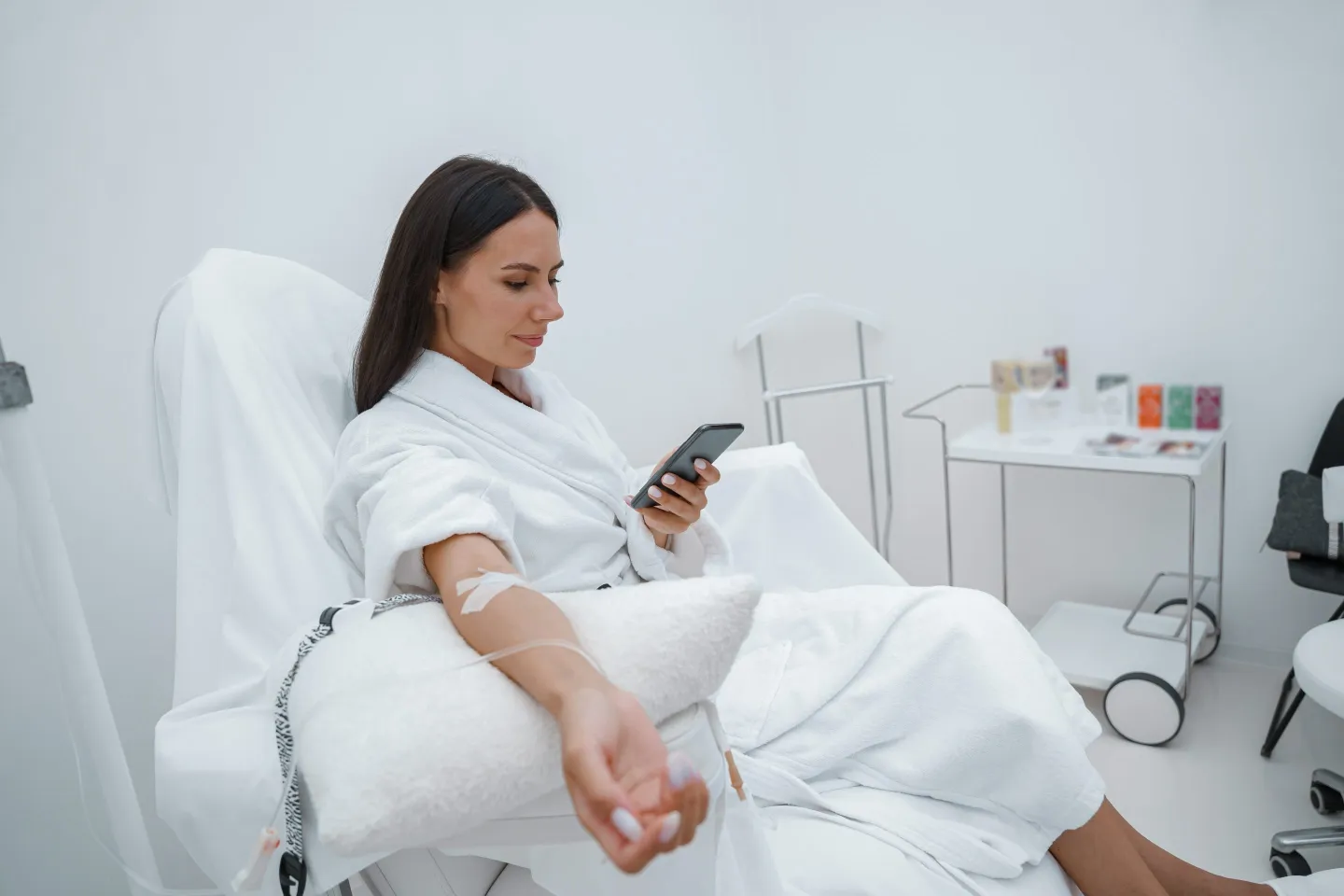 Hotel and workplace mobile IV appointment information near New Cross